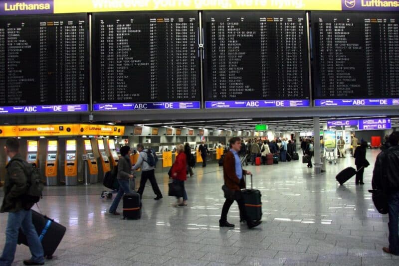 Primeira viagem de avião: passo a passo do check-in ao desembarque